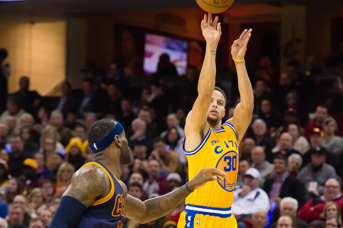 The Riveting Rivalry: Warriors vs Cavaliers in the NBA